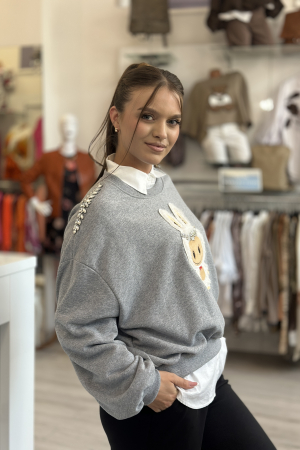Bluza dama gri cu imprimeu LABUBU [2]