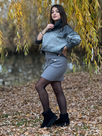 Bluza dama gri tricotata cu gat inalt si paiete [3]