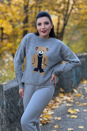 Bluze - Bluza dama gri tricotata cu imprimeu ursulet