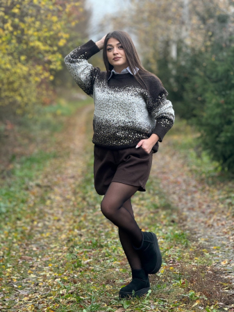 Bluza dama maro tricotata cu gat rotund si paiete [2]