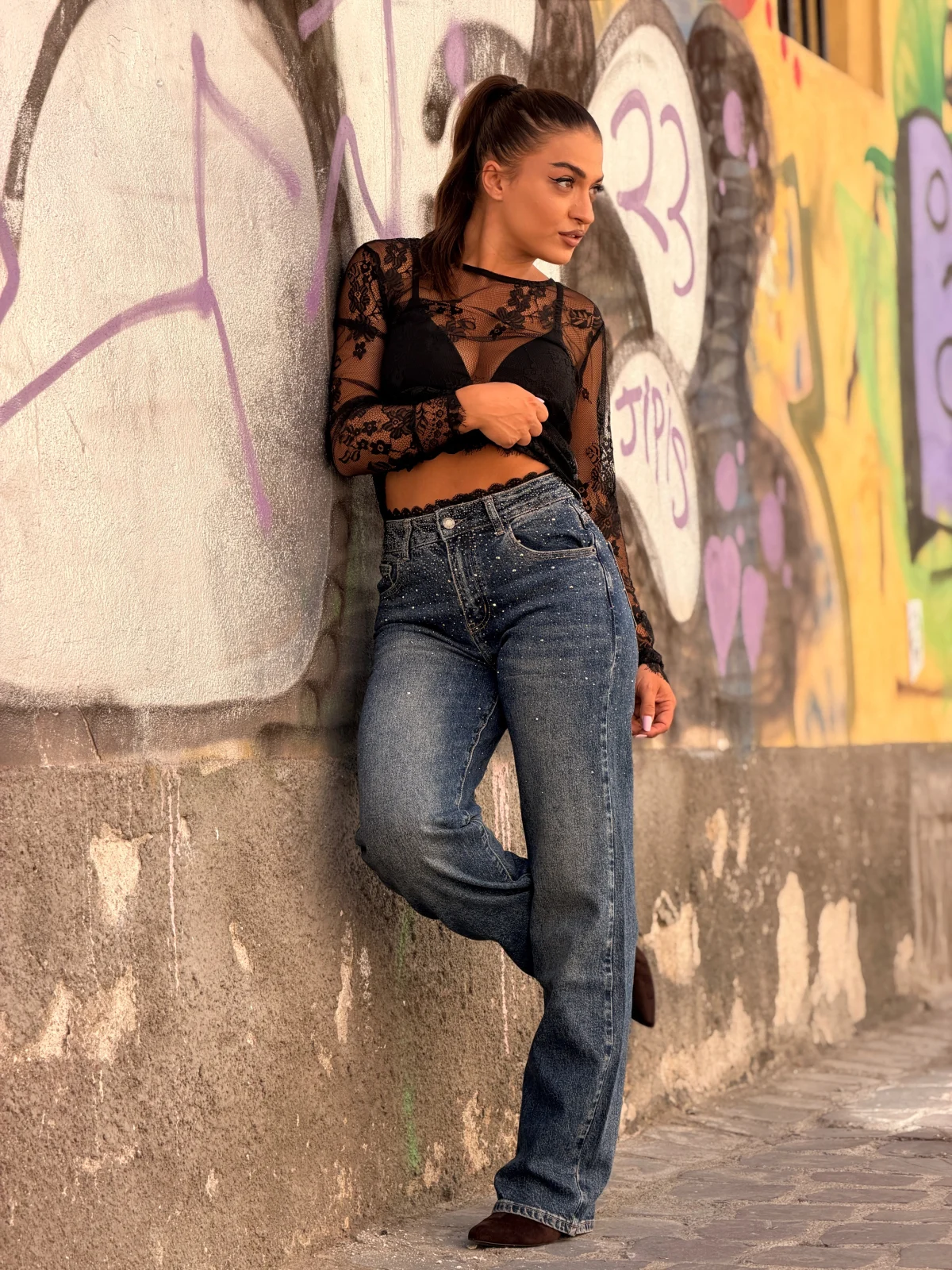 Noutati - Bluza dama neagra asimetrica din dantela