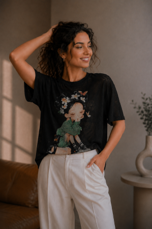 Tricouri si topuri - Bluza dama neagra cu fetita si detalii cu strasuri
