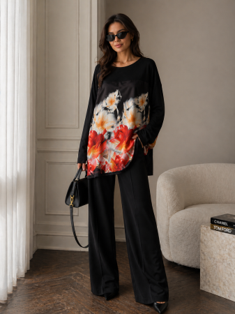 Bluze - Bluza dama neagra cu imprimeu floral in nuante calde