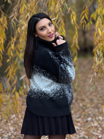Bluza dama neagra tricotata cu gat inalt si paiete [4]