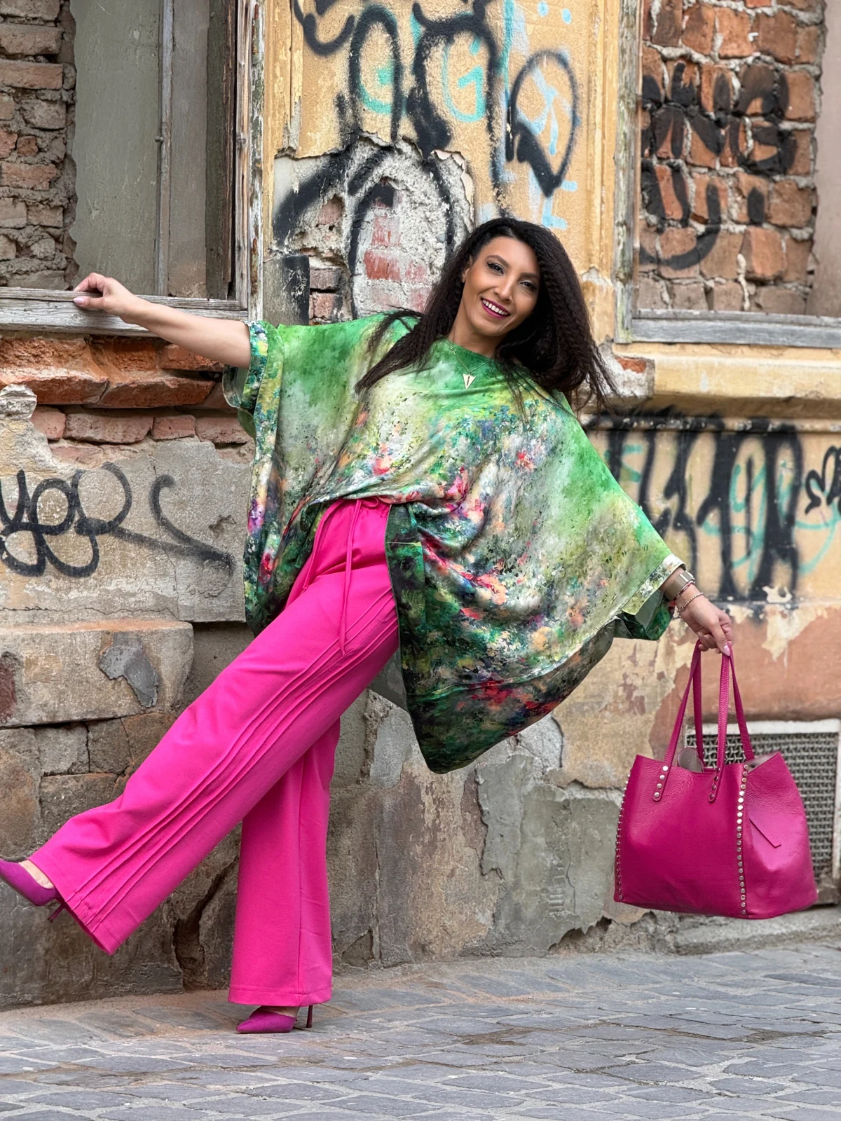 Colectia NOUA - Bluza dama verde in colturi cu imprimeu Picasso