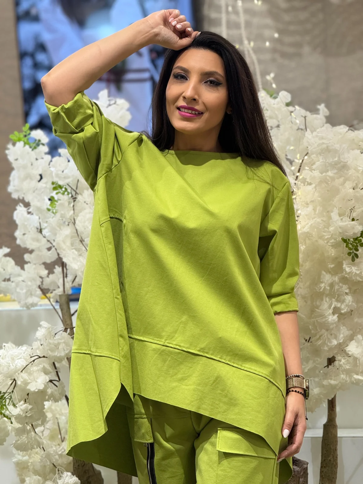 Colectia NOUA - Bluza dama verde lejera cu tiv asimetric