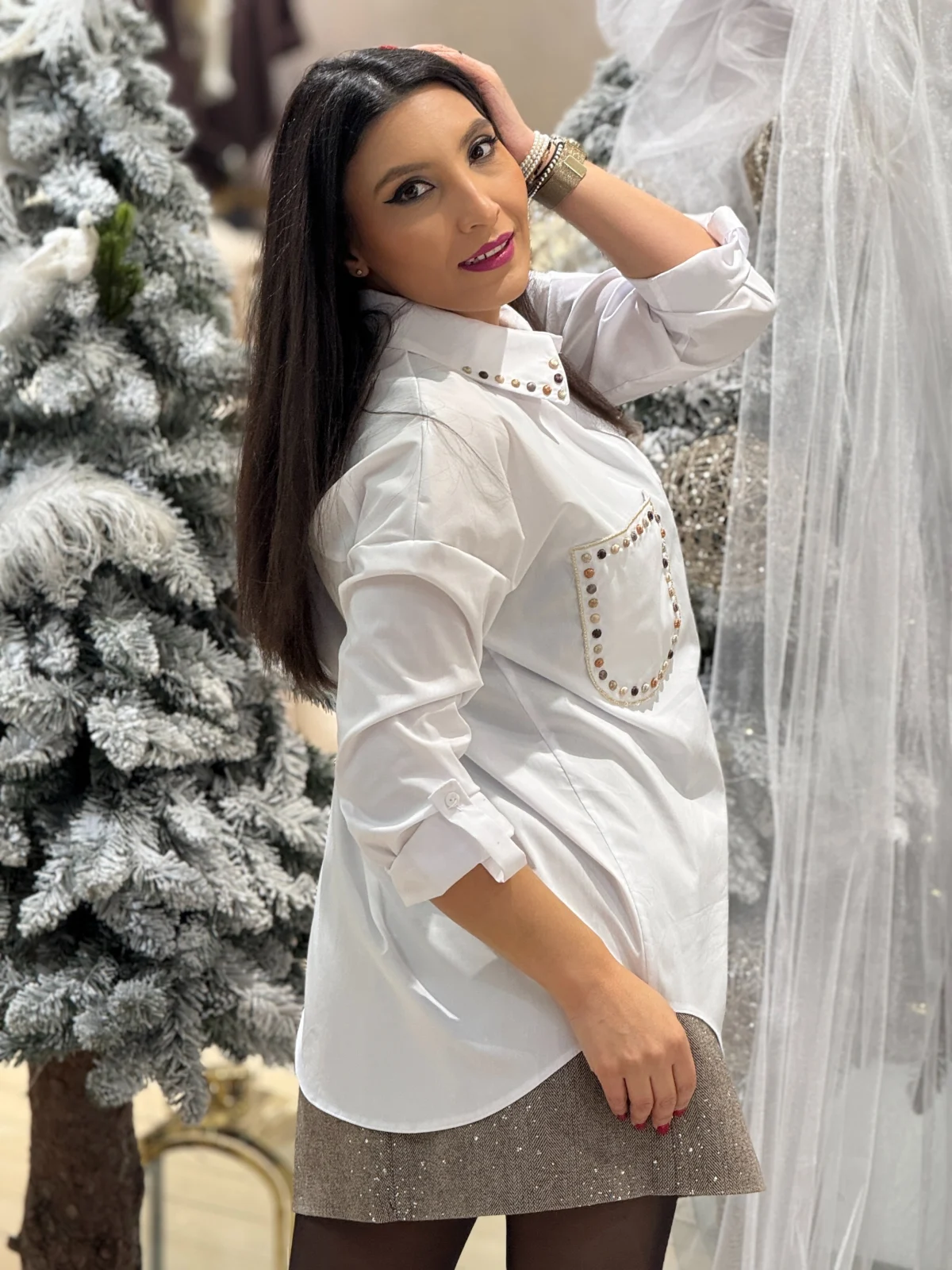 Camasa alba din bumbac cu bilute multicolore brodate [3]