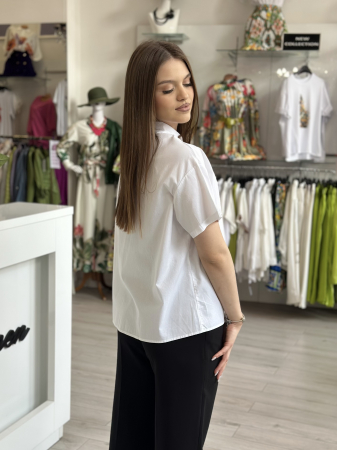 Camasa alba din bumbac cu desen dunga curbata punctata [2]