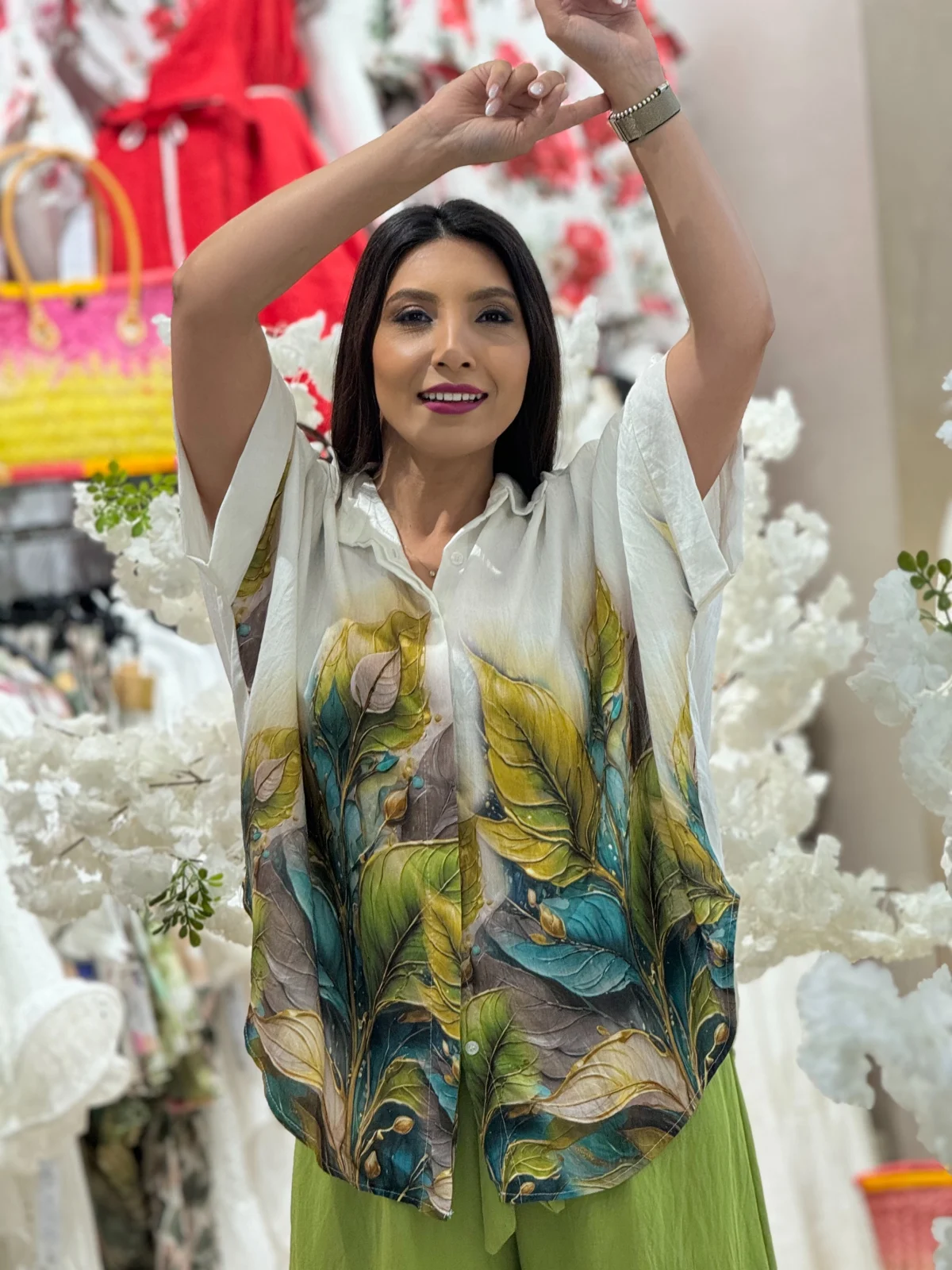 Camasa alba din vascoza cu imprimeu frunze verzi [1]