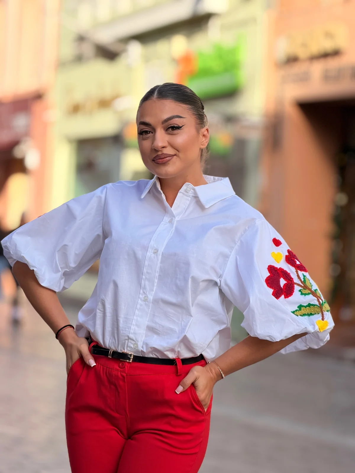 Colectia NOUA - Camasa dama alba cu broderie pe maneci