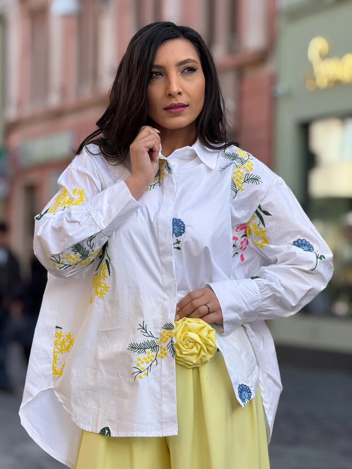 Camasi - Camasa dama alba din bumbac cu broderie florala fina