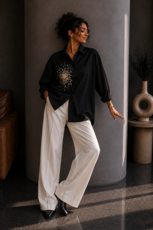 Camasi - Camasa dama neagra cu broderie bej si pietricele