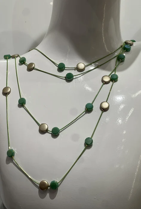 Accesorii dama - Colier lung cu pietricele verzi
