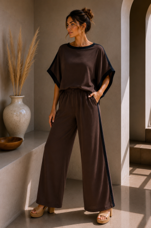 Imbracaminte dama - Haine cu suflet - Compleu dama maro cu margine neagra