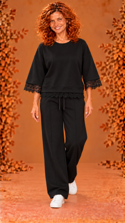 Costum si compleu - Compleu dama negru cu inserti dantela neagra la bluza
