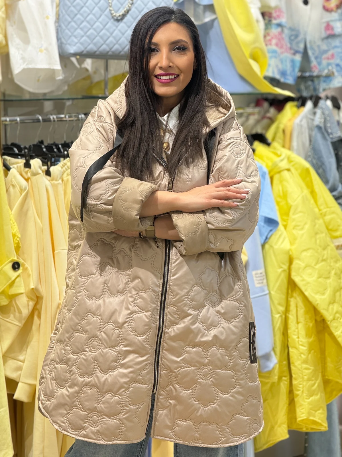 Geci si jachete - Geaca dama bej lunga cu broderie florala