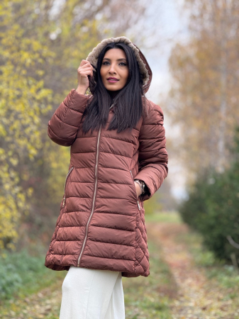 Geaca dama lunga maro cu blanita la gluga [2]