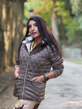 Noutati - Geaca dama matlasata cu buzunare si fermoar