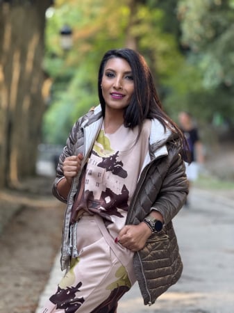 Geaca dama matlasata cu buzunare si fermoar [1]