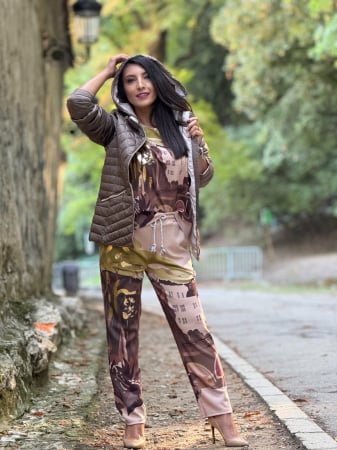 Geaca dama matlasata cu buzunare si fermoar [4]