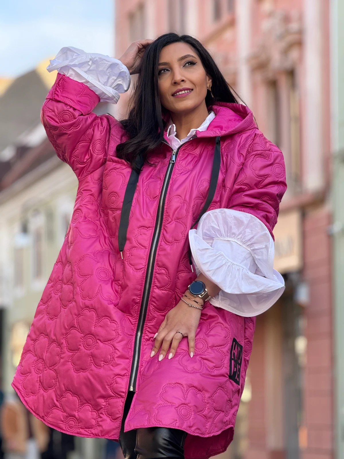 Geci si jachete - Geaca dama roz lunga cu broderie florala