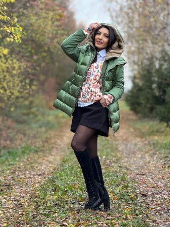 Geaca dama scurta verde cu blanita la gluga [6]