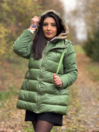 Geaca dama scurta verde cu blanita la gluga [1]