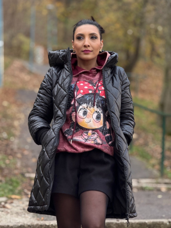 Geaca lunga neagra cu emblema [1]