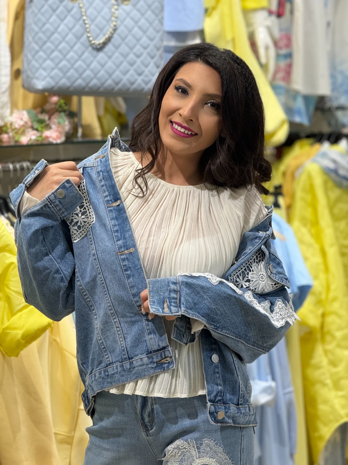 Geci si jachete - Jacheta dama albastra din denim cu dantela