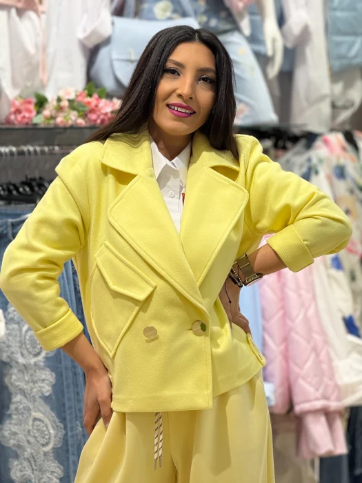 Geci si jachete - Jacheta dama galbena cu buzunar lateral aplicat oblic