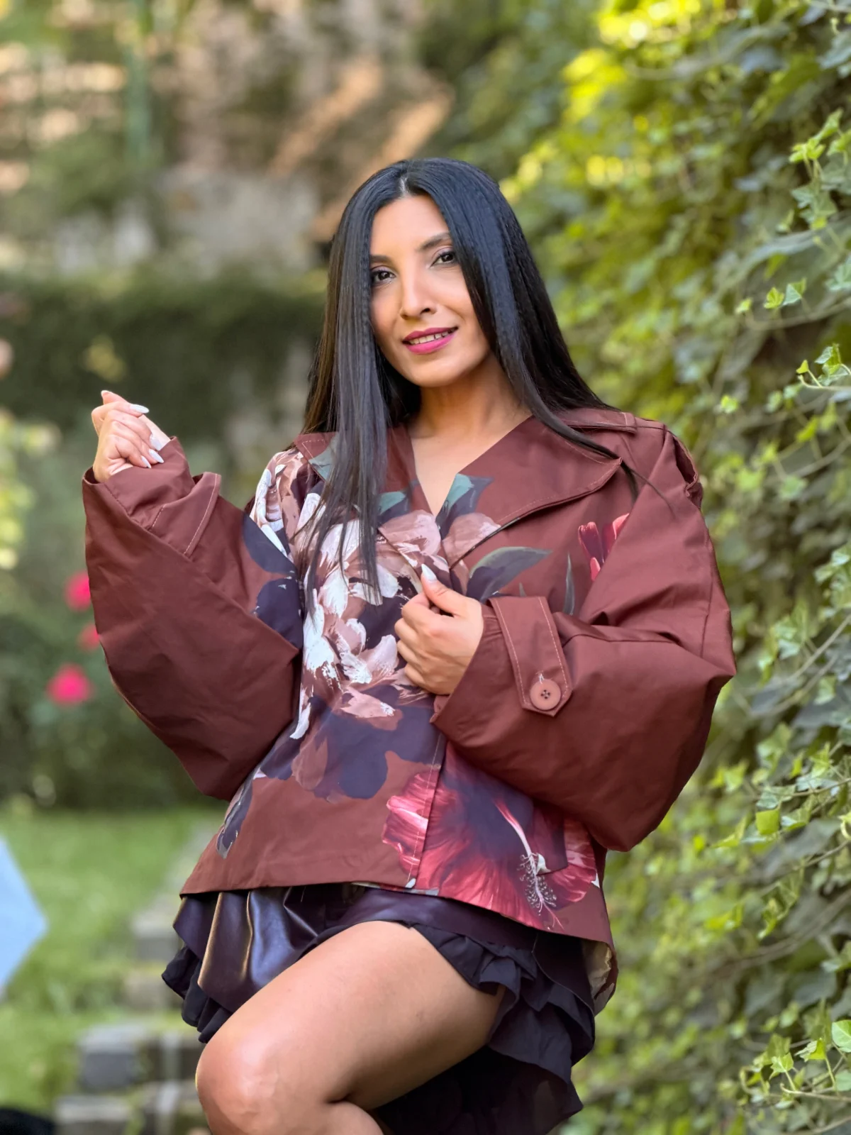 Geci si jachete - Jacheta dama maro scurta cu imprimeu floral