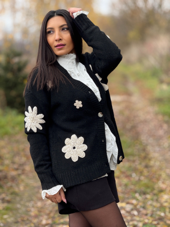 Jacheta dama neagra cu aplicatii flori crosetate [2]
