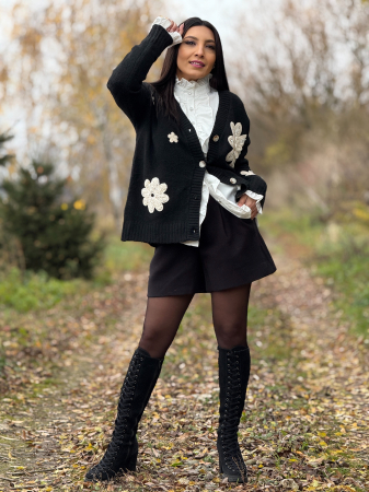 Imbracaminte dama - Haine cu suflet - Jacheta dama neagra cu aplicatii flori crosetate