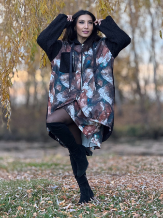 Colectia de TOAMNA - Jacheta dama neagra cu imprimeu colorat si buzunar aplicat