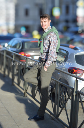 Pantaloni si blugi - Pantaloni cinos verde