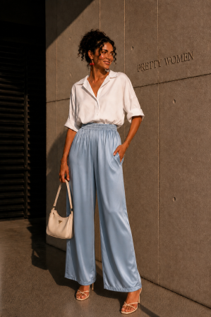Pantaloni si blugi - Pantaloni dama albastri din vascoza cu aspect perlat