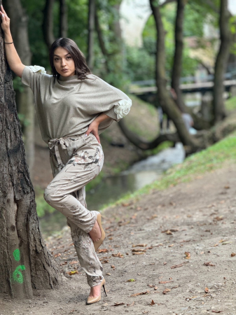 Pantaloni dama casual cu imprimeu floral [1]