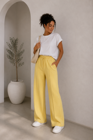 Pantaloni si blugi - Pantaloni dama galbeni largi cu șnur în talie
