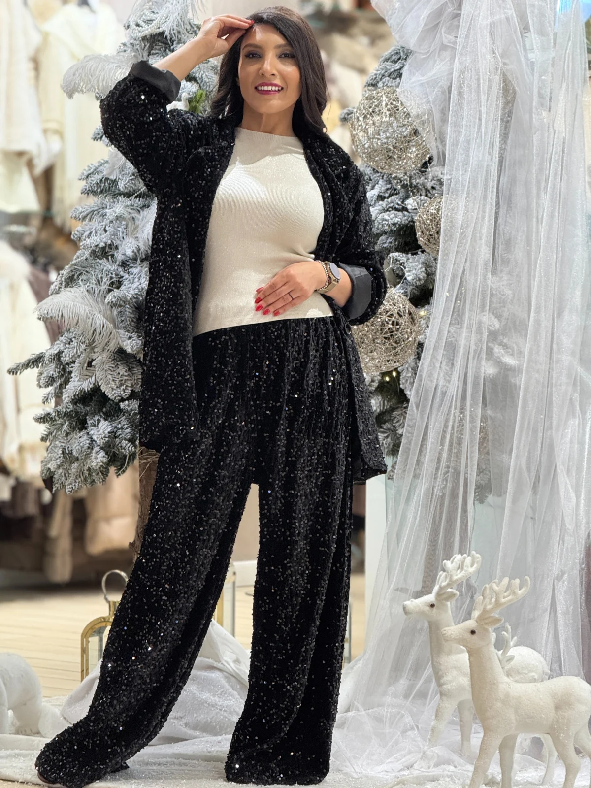 Pantaloni si blugi - Pantaloni dama negri din paiete