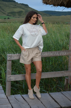 Promotii actuale - Pantaloni scurti din piele ecologica bej