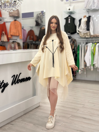 Promotii actuale - Rochie tunica crem din bumbac cu tulle si flori albe