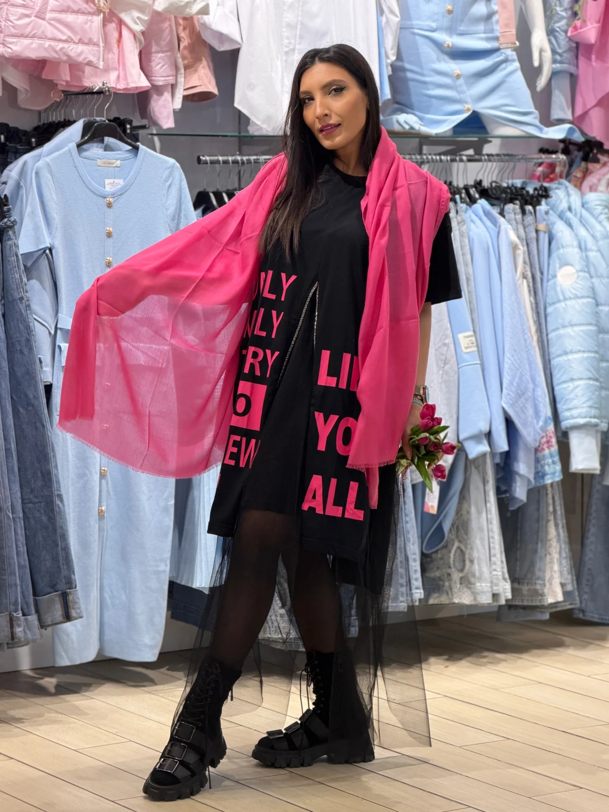 Colectia NOUA - Rochie dama neagra cu voal si imprimeu roz