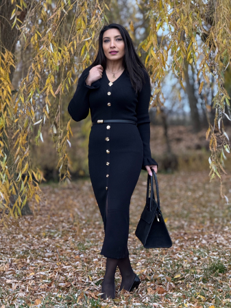 Rochie lunga neagra tricotata cu nasturi decorativi [3]