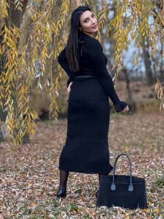 Rochie lunga neagra tricotata cu nasturi decorativi [5]