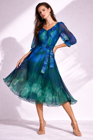 Colectia NOUA - Rochie midi albastra in degradee cu manecuta