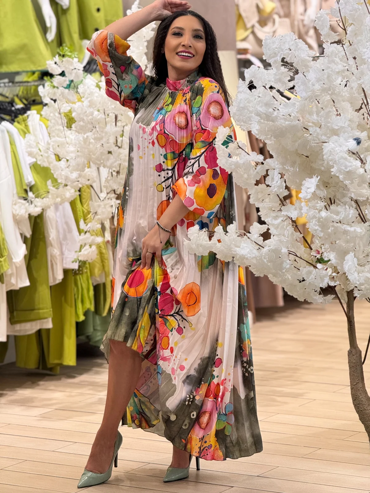 Imbracaminte dama - Haine cu suflet - Rochie multicolora plisata lunga pe fond crem