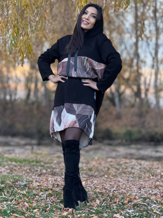 Colectia de TOAMNA - Rochie neagra cu gluga si imprimeu artistic