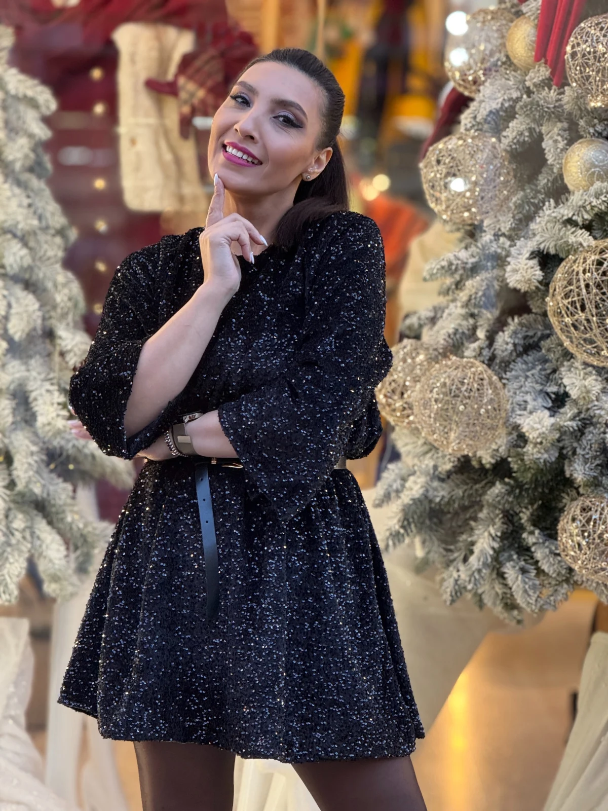 Colectia NOUA - Rochie neagra din paiete