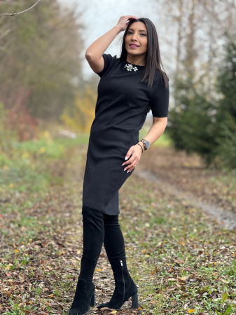 Rochie scurta neagra cu aplicatie cu pietricele la gat [2]