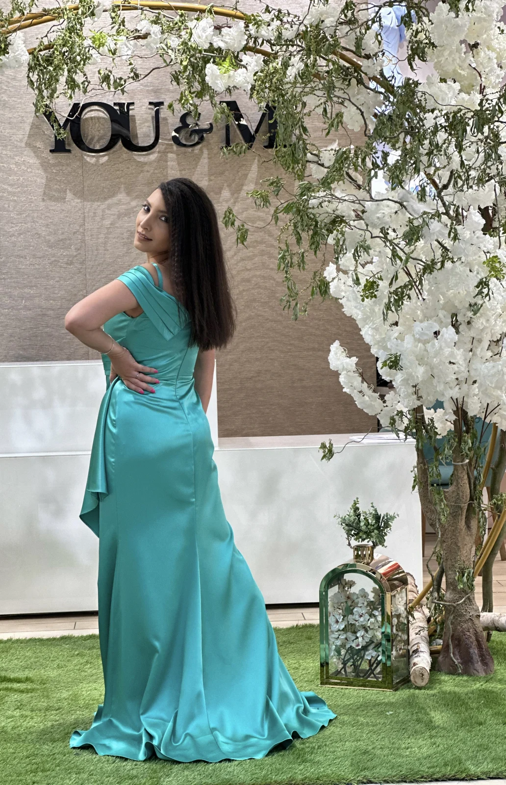 Rochie verde lunga pe umeri [2]